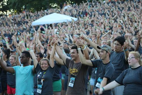 Thousands of young people worshiping together at Presbyterian Youth Triennium