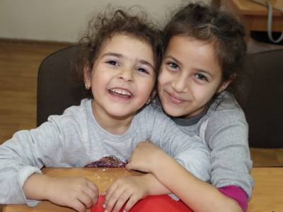 refugee girls in armenia