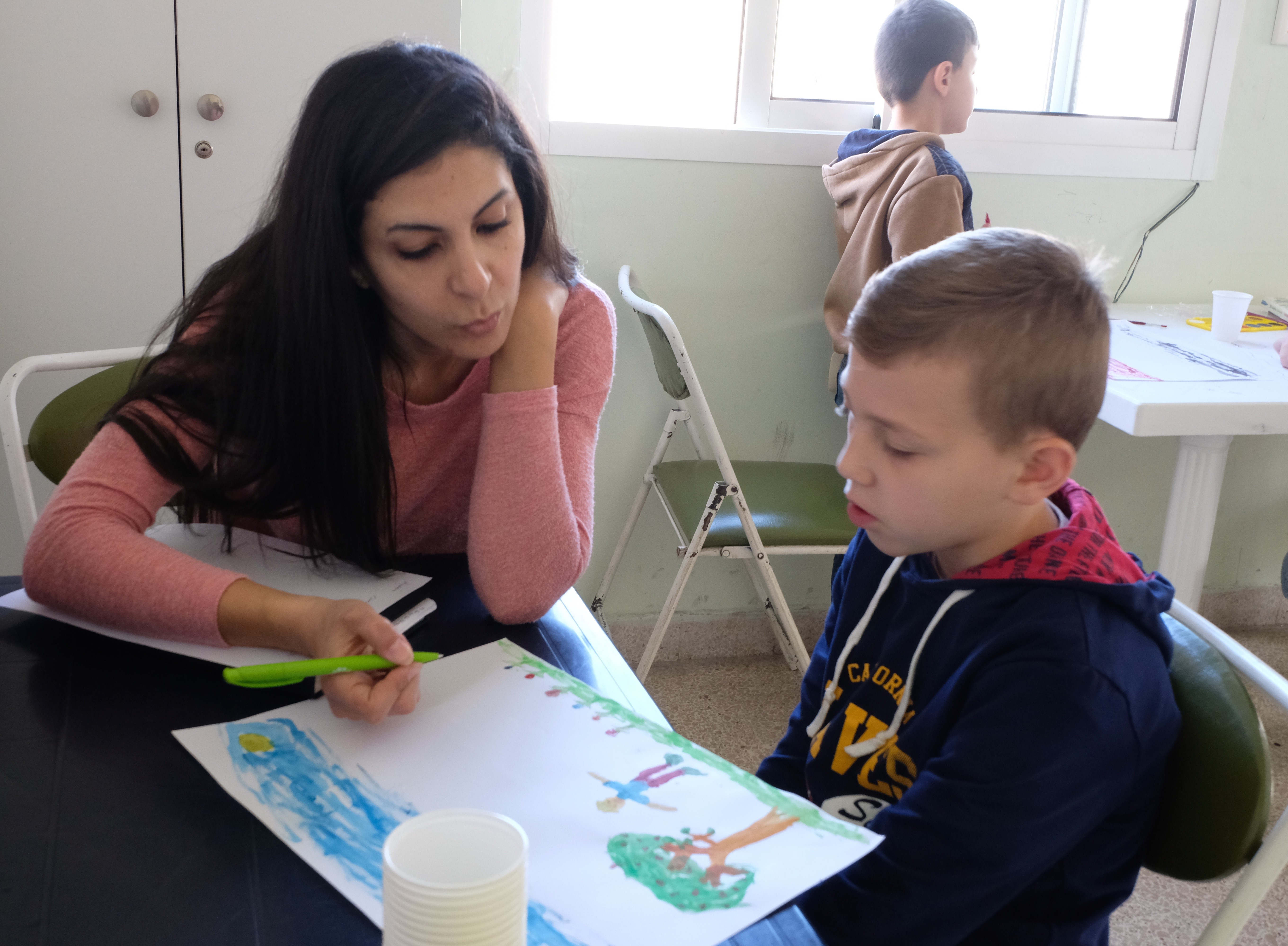 Raana, a licensed child psychologist, conducts pre- and post-program trauma assessments of our Iraqi and Syrian kids.