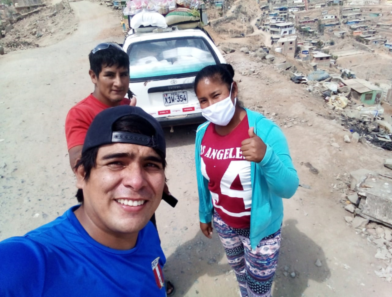 Pastor Pedro Garcia takes a selfie on the outskirts of Lima where he delivers groceries to families in need during this time of pandemic. (Photo credit: Pedro Garcia)