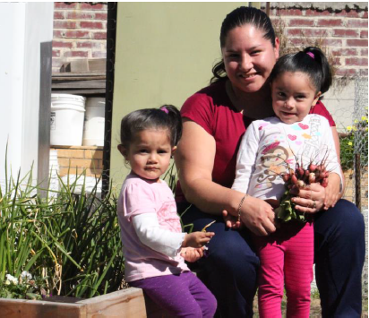 Esperanza and two daughters