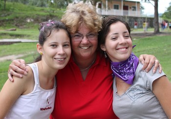 Roberta Updegraff, center, with two youth at Hogar de Niños Renacer (Home of Reborn Children), an orphanage in Honduras where Roberta volunteers