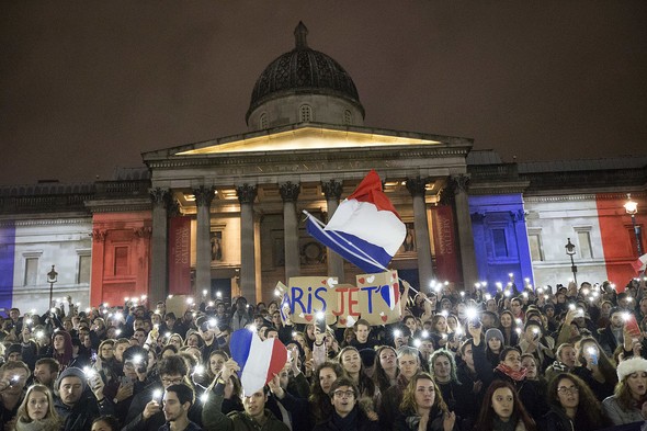 The National Gallery in London in French colors after the Paris attack